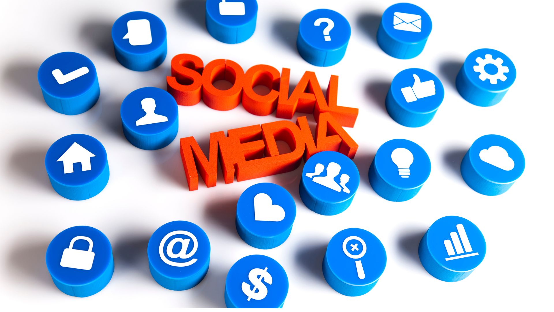 Read more about the article Virtual Assistant for Social Media in Canada: Boost Your Online Presence